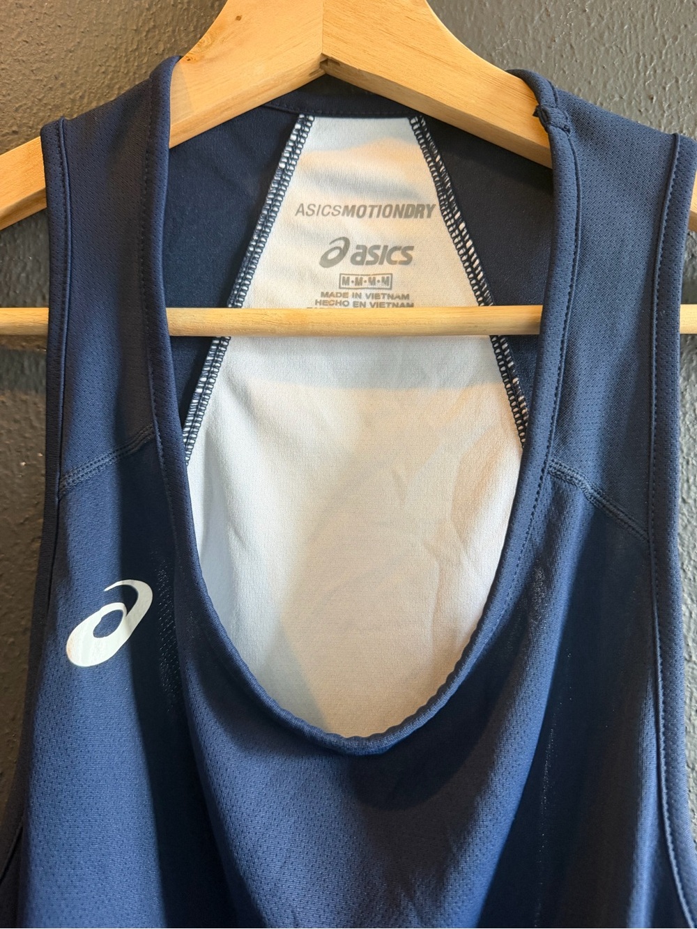 ASICS - Picture 3 of 3
